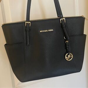 Michael Kors Large Charlotte Saffiano Leather Zip Top Bag